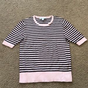 Short sleeve sweater